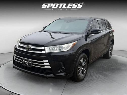 2019 Toyota Highlander LE I4
