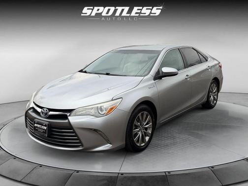 2016 Toyota Camry Hybrid 