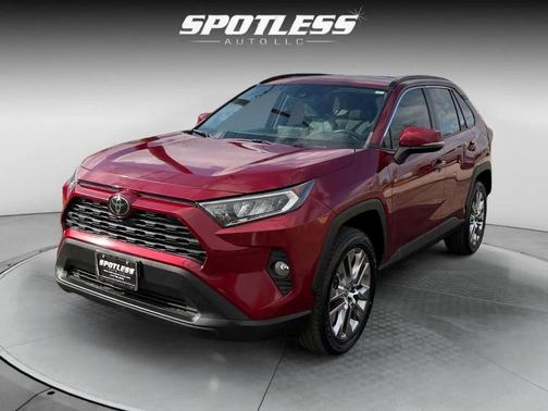 2020 Toyota RAV4 XLE Premium
