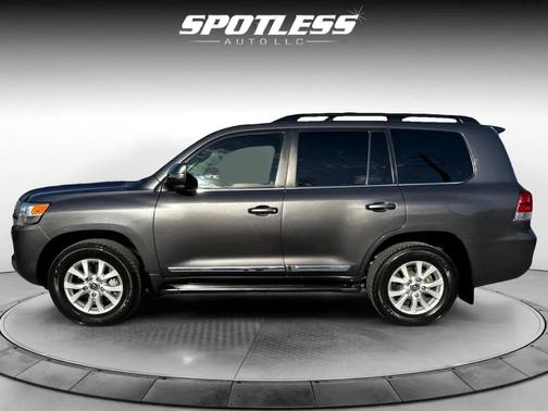 2019 Toyota Land Cruiser Base