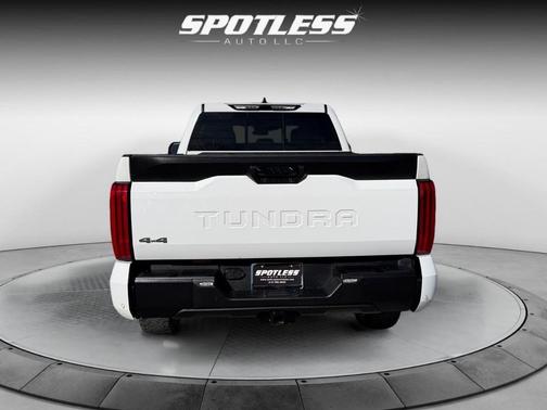 2022 Toyota Tundra SR5