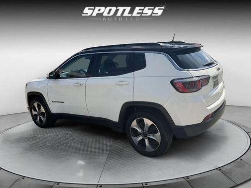 White Clearcoat 2018 Jeep Compass Latitude