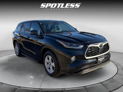 2021 Toyota Highlander LE