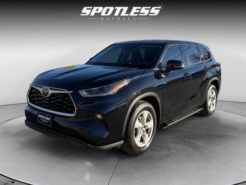 2021 Toyota Highlander LE