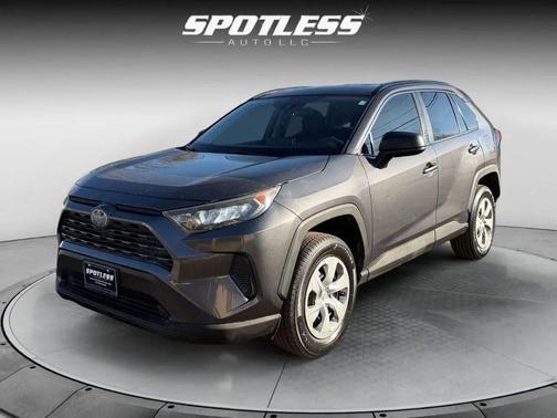2019 Toyota RAV4 LE