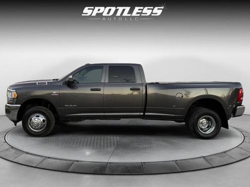 2020 RAM 3500 Tradesman Crew Cab 4x4 8' Box