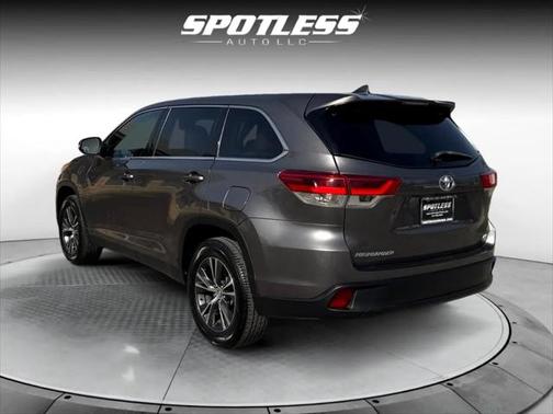 2019 Toyota Highlander LE Plus