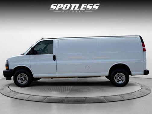 2023 GMC Savana 2500 Work Van