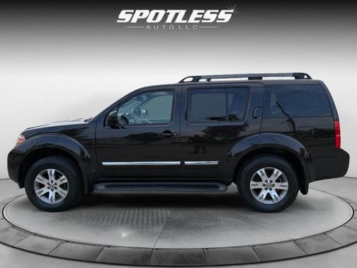 2011 Nissan Pathfinder Silver