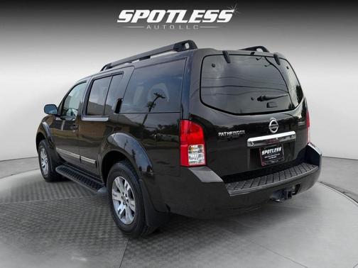 2011 Nissan Pathfinder Silver