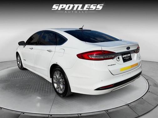 2017 Ford Fusion Hybrid SE