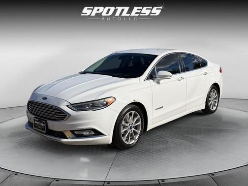 2017 Ford Fusion Hybrid SE