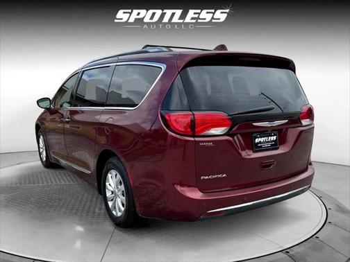 2018 Chrysler Pacifica Touring-L