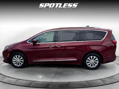 2018 Chrysler Pacifica Touring-L