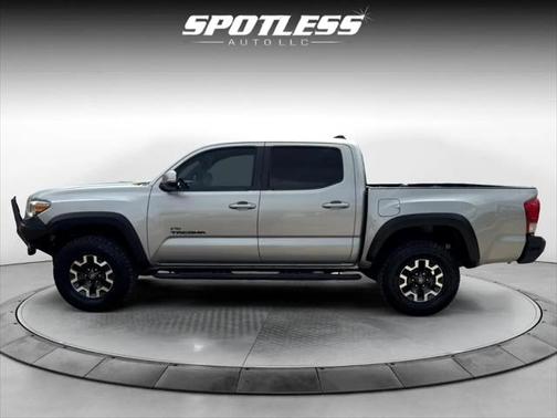 2016 Toyota Tacoma SR5