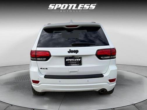 Bright White Clearcoat 2018 Jeep Grand Cherokee Altitude