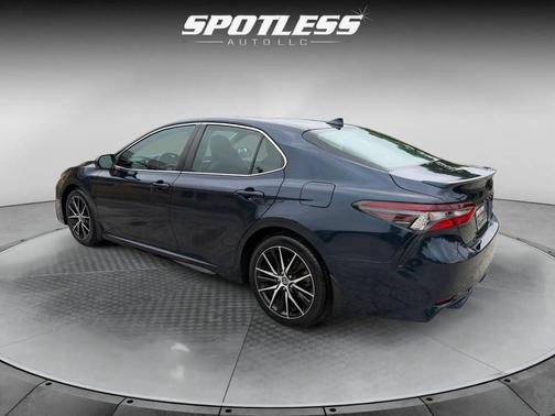 Galactic Aqua Mica 2021 Toyota Camry SE