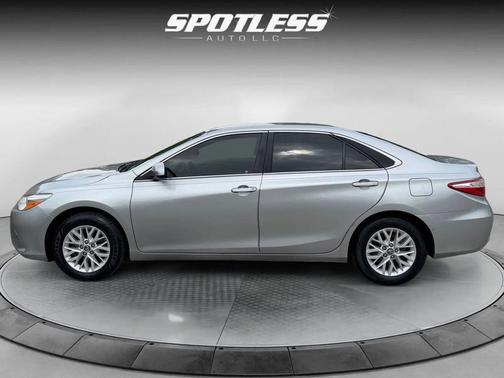 Celestial Silver Metallic 2017 Toyota Camry
