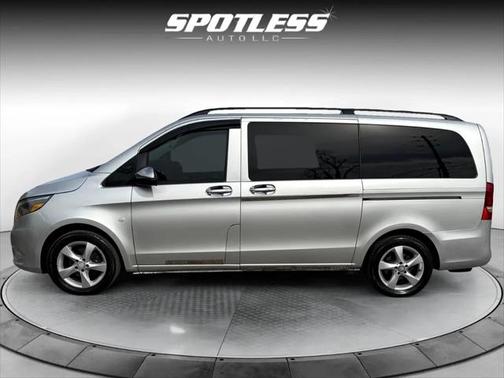 2016 Mercedes-Benz Metris Base