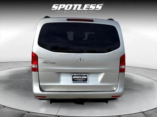 2016 Mercedes-Benz Metris Base