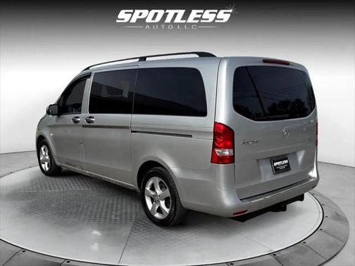 2016 Mercedes-Benz Metris Base