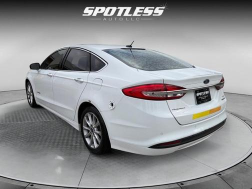 2017 Ford Fusion Hybrid SE