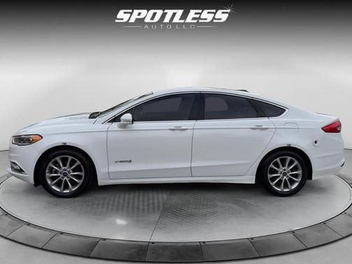 2017 Ford Fusion Hybrid SE