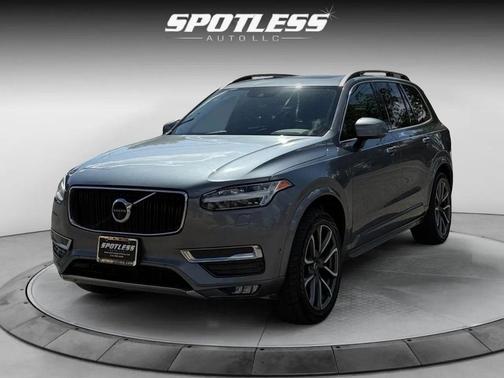2018 Volvo XC90 T6 Momentum
