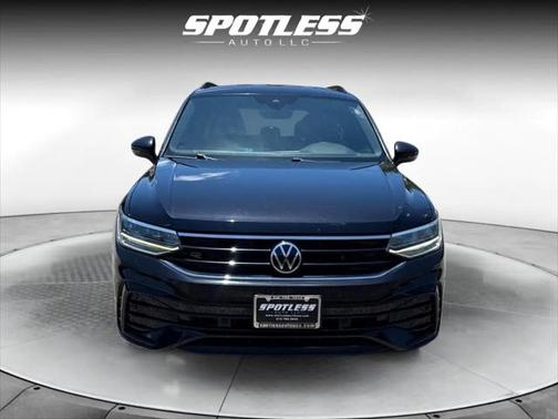 2022 Volkswagen Tiguan 2.0T SE R-Line Black