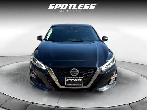 2020 Nissan Altima SR FWD