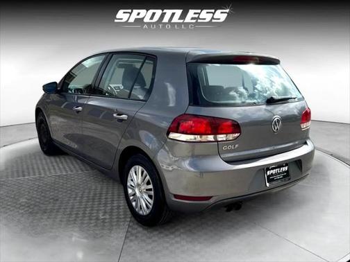 2010 Volkswagen Golf 4-Door