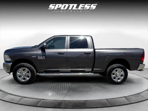 2018 RAM 2500 Tradesman Crew Cab 4x4 6'4' Box