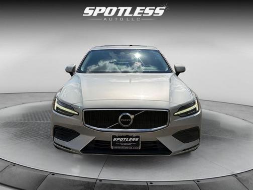 2019 Volvo S60 T5 Momentum