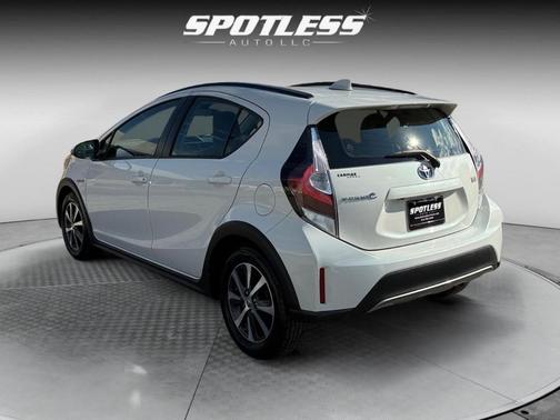 2018 Toyota Prius c Four
