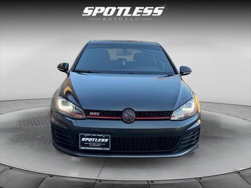 2017 Volkswagen Golf GTI 2.0T SE 4-Door