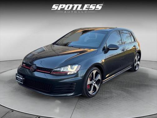 2017 Volkswagen Golf GTI 2.0T SE 4-Door