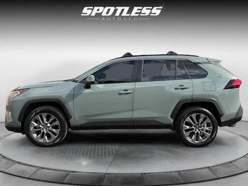 2019 Toyota RAV4 XLE Premium