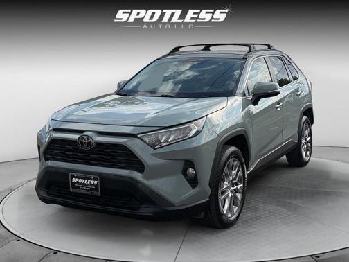 2019 Toyota RAV4 XLE Premium