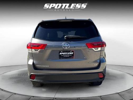2019 Toyota Highlander LE Plus
