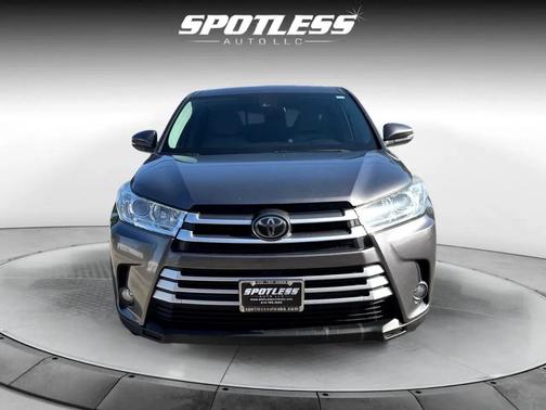 2019 Toyota Highlander LE Plus
