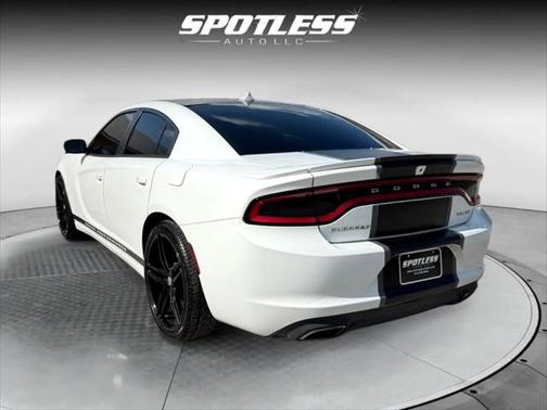 2015 Dodge Charger SXT