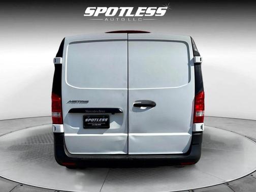 2020 Mercedes-Benz Metris Base
