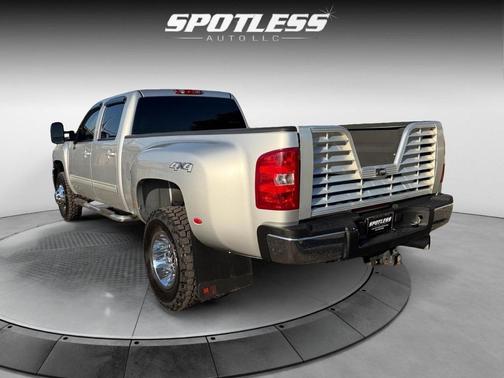 2011 Chevrolet Silverado 3500 LTZ