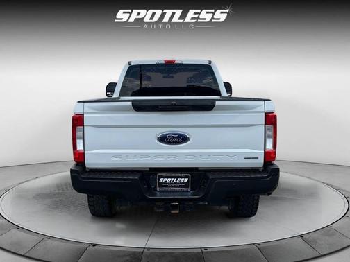 Oxford White 2019 Ford F-250 XL
