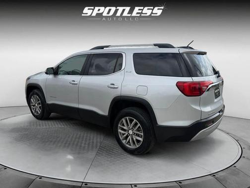 Quicksilver Metallic 2017 GMC Acadia SLE-2