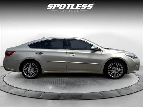 2016 Toyota Avalon XLE