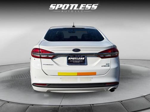 2018 Ford Fusion Hybrid SE