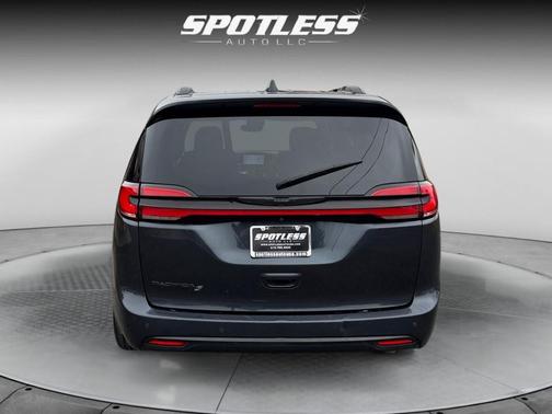 2021 Chrysler Pacifica Touring