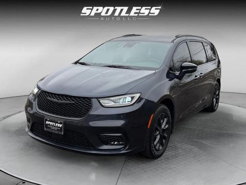 2021 Chrysler Pacifica Touring