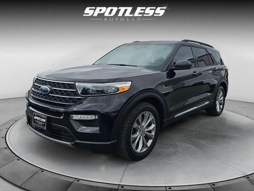 Agate Black Metallic 2020 Ford Explorer XLT